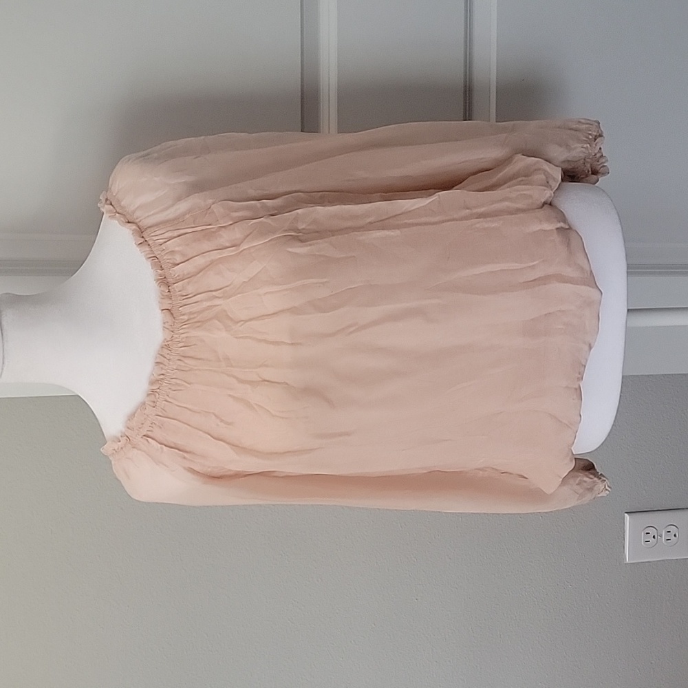 M&G Made in Italy EUC M/L Light Pink Top.